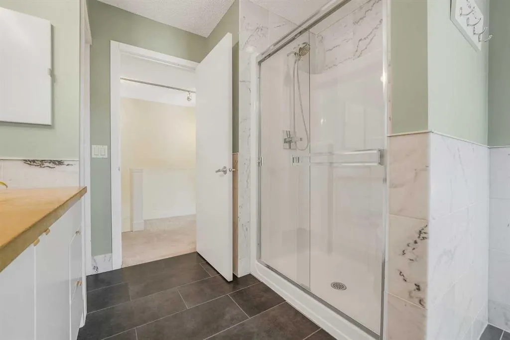 555 Killarney Glen Court SW