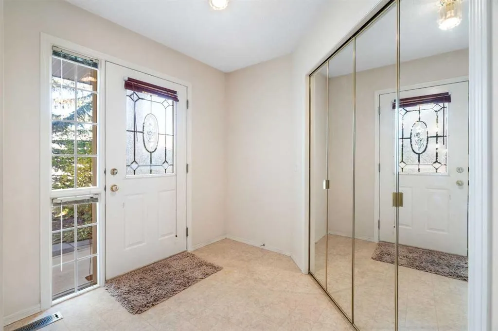 87 Citadel Meadow Grove NW