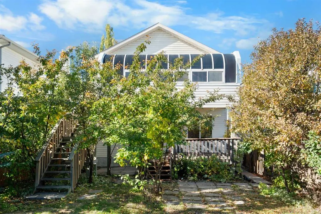 87 Citadel Meadow Grove NW