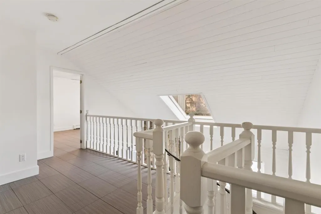 333 2 Avenue NE #505