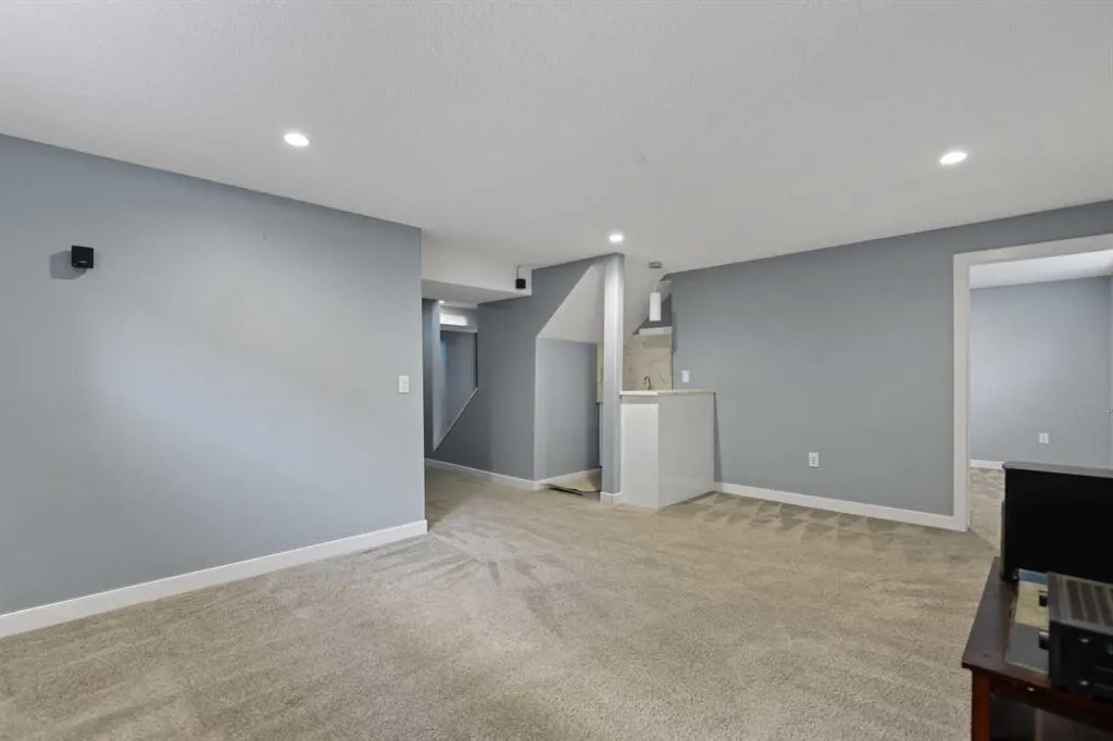 264 Willowmere Way