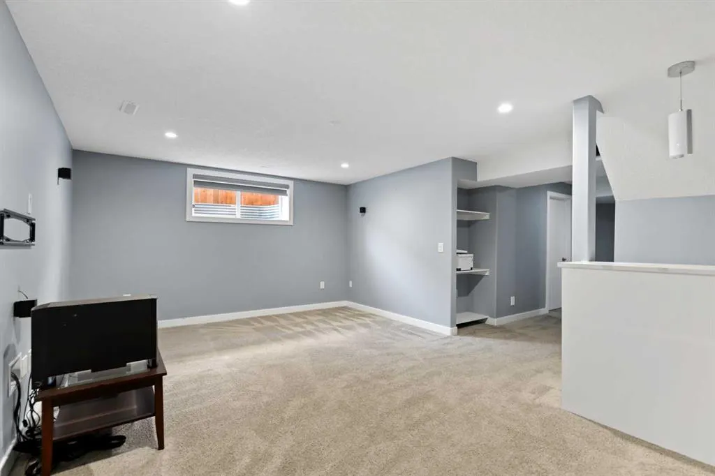 264 Willowmere Way