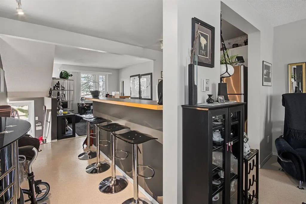 12 Templewood Drive NE #52