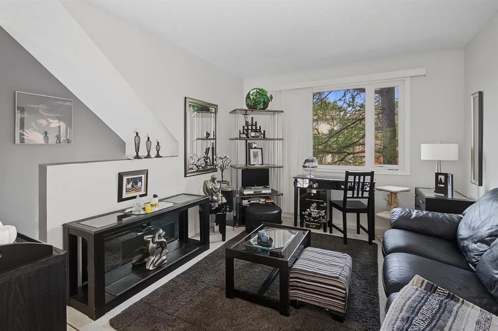 12 Templewood Drive NE #52