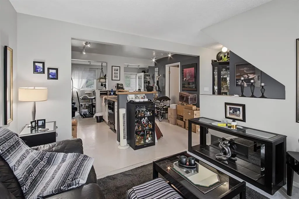 12 Templewood Drive NE #52