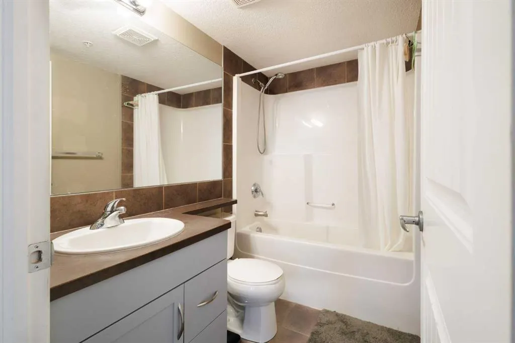 31 Country Village Manor NE #4301