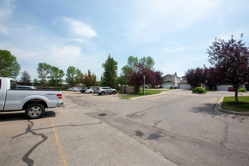 20 Country Hills View NW #201
