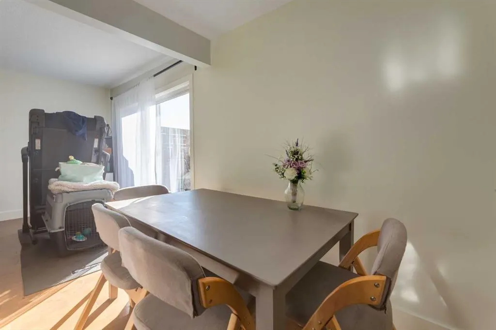 6222 31 Avenue NW #2