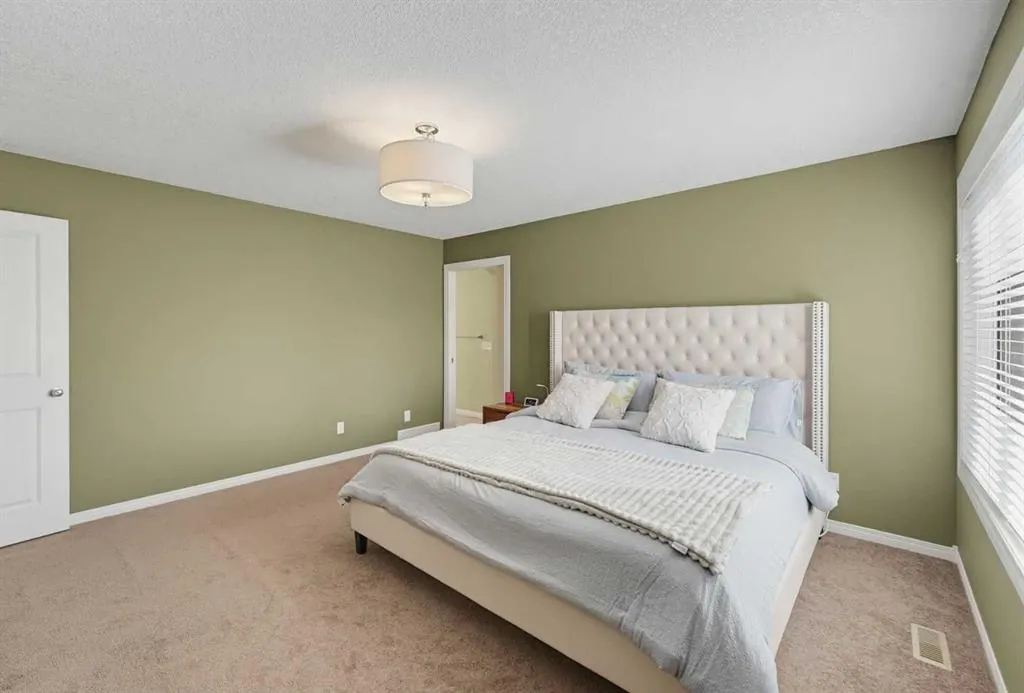 222 Elgin Estates Park SE