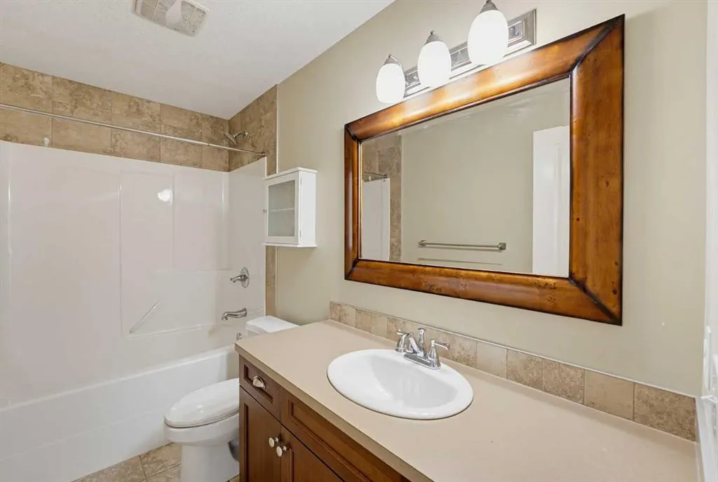 222 Elgin Estates Park SE