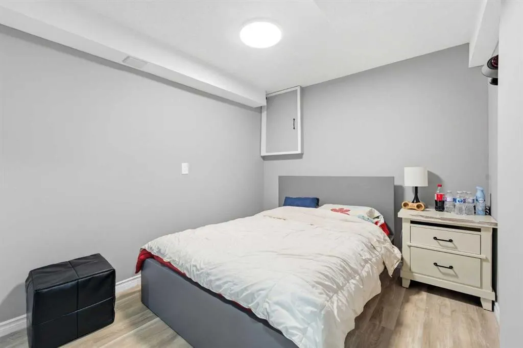 227 Abalone Place NE