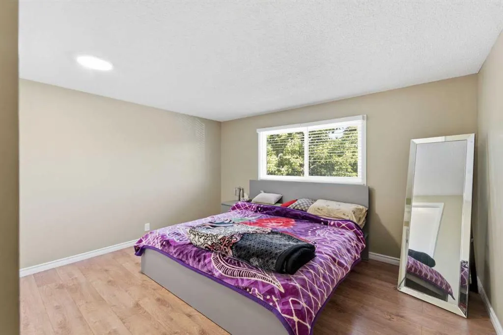 227 Abalone Place NE