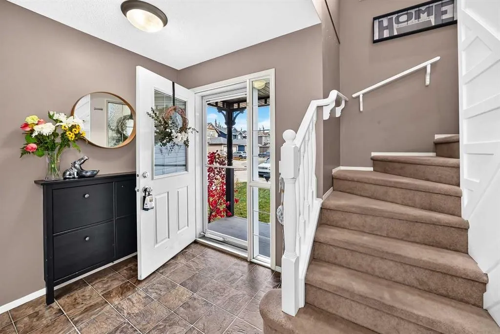 165 Covehaven Gardens NE