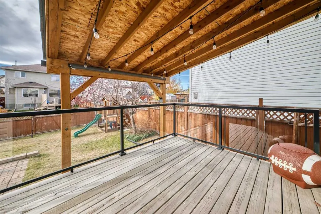165 Covehaven Gardens NE