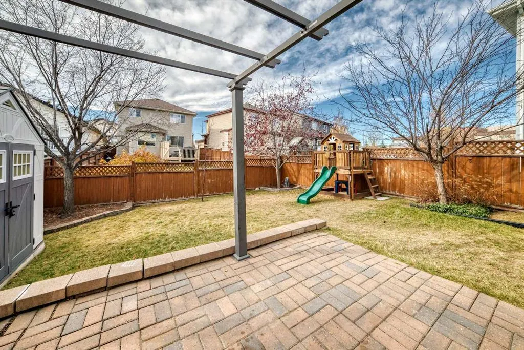 165 Covehaven Gardens NE