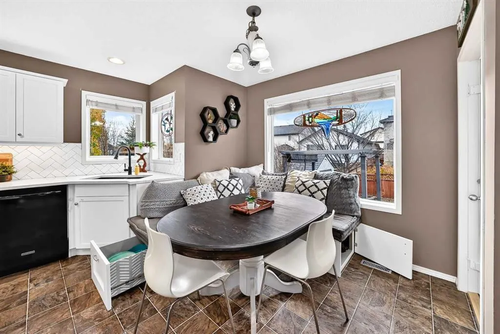 165 Covehaven Gardens NE