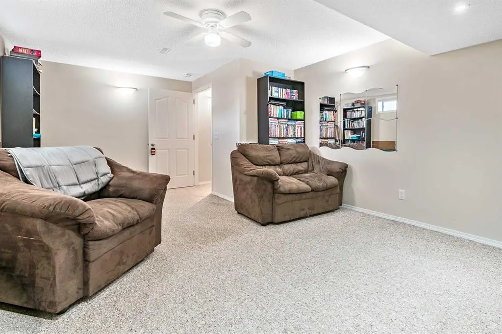 156 Canoe Drive SW #27