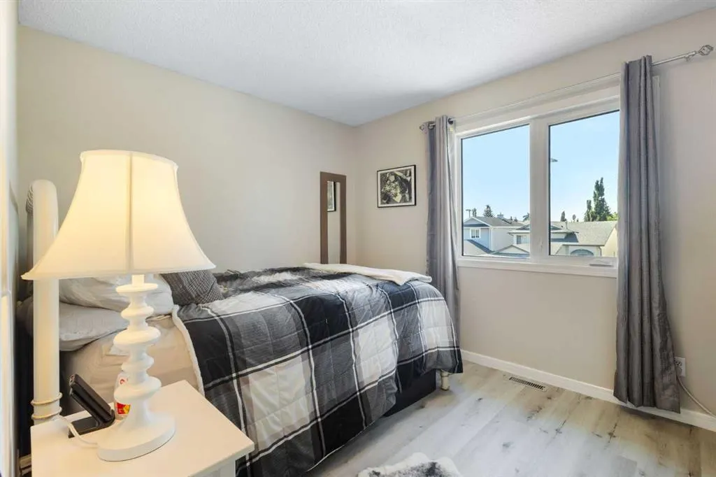 151 Citadel Close NW