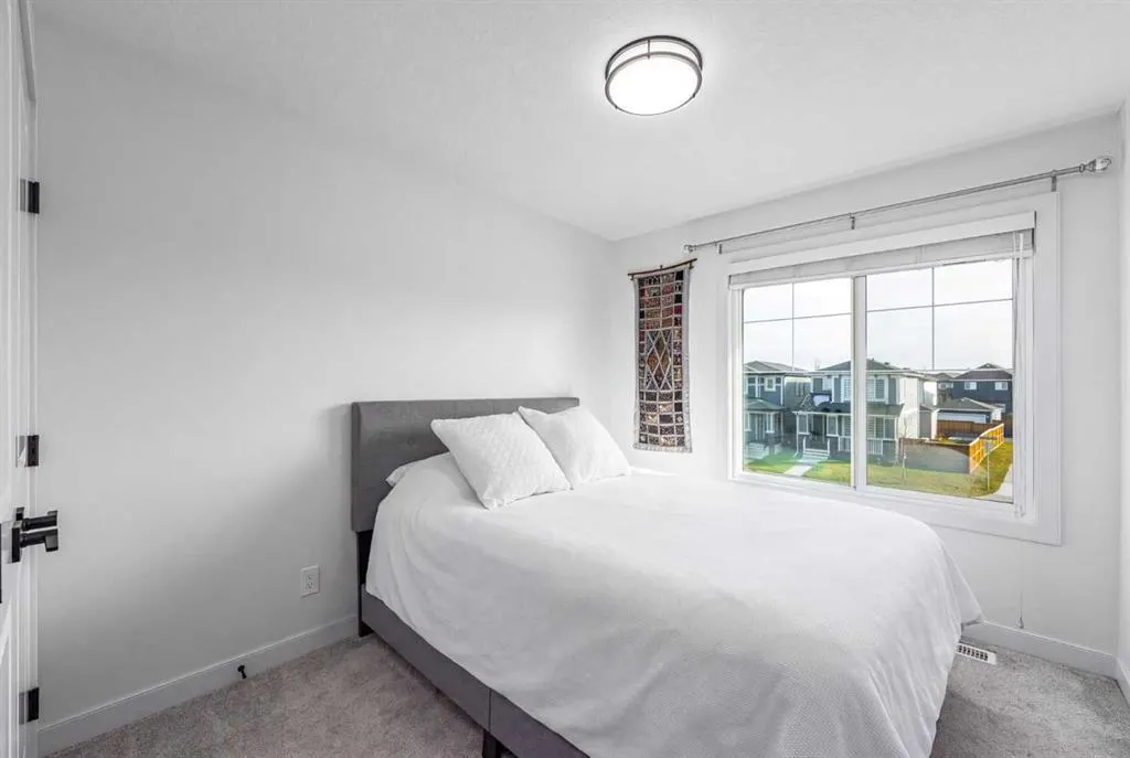 170 Legacy Glen Way SE