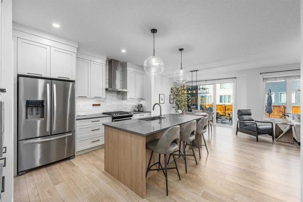 170 Legacy Glen Way SE