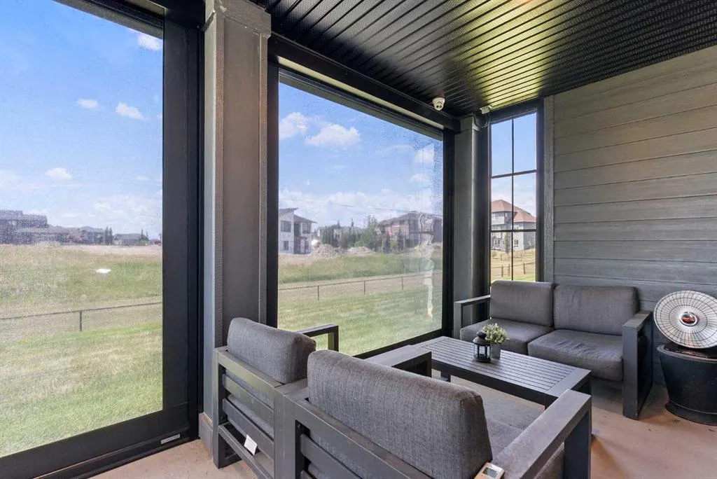 32 Monterra Landing