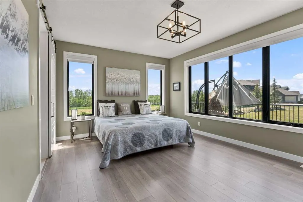 32 Monterra Landing