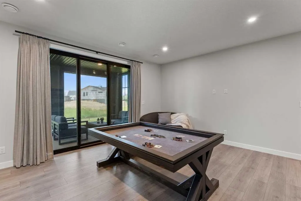 32 Monterra Landing