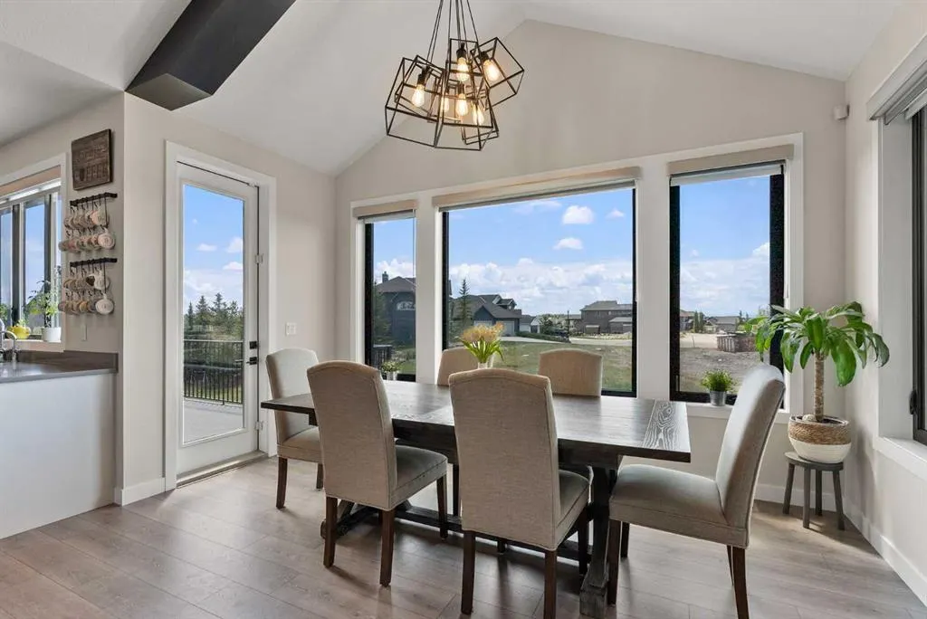32 Monterra Landing