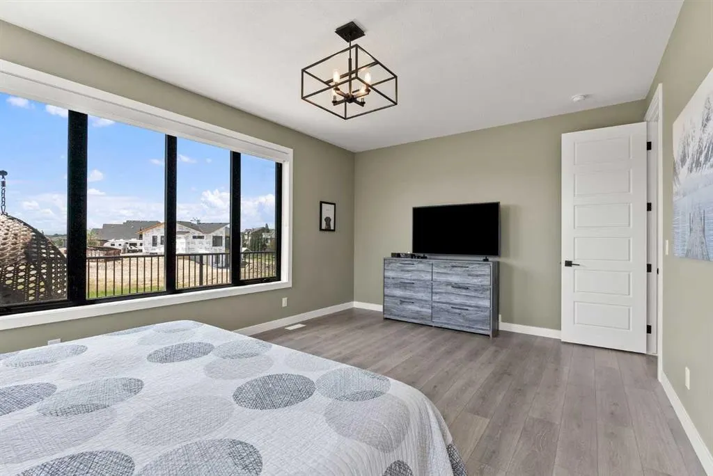 32 Monterra Landing