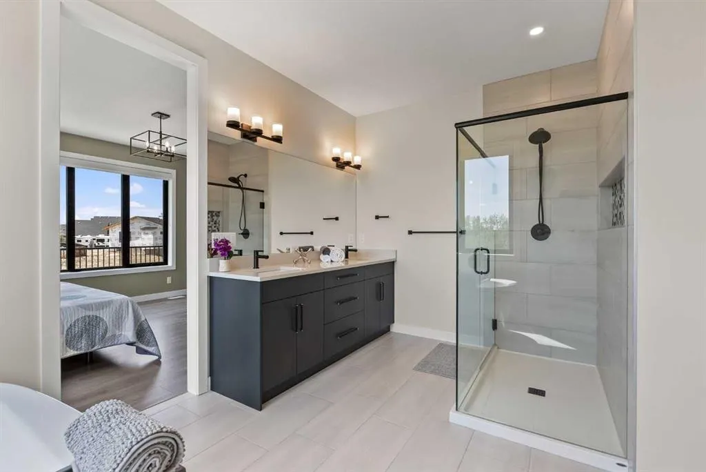 32 Monterra Landing