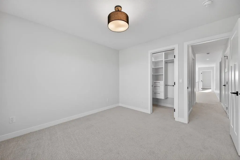 709 Dawson Common
