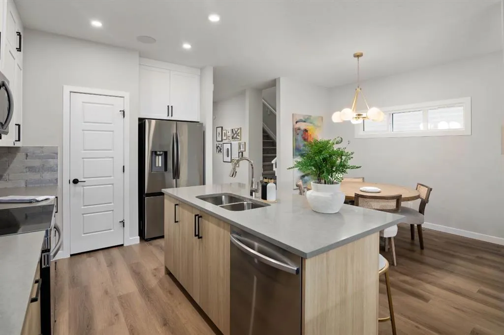 605 Lambeau Link SE
