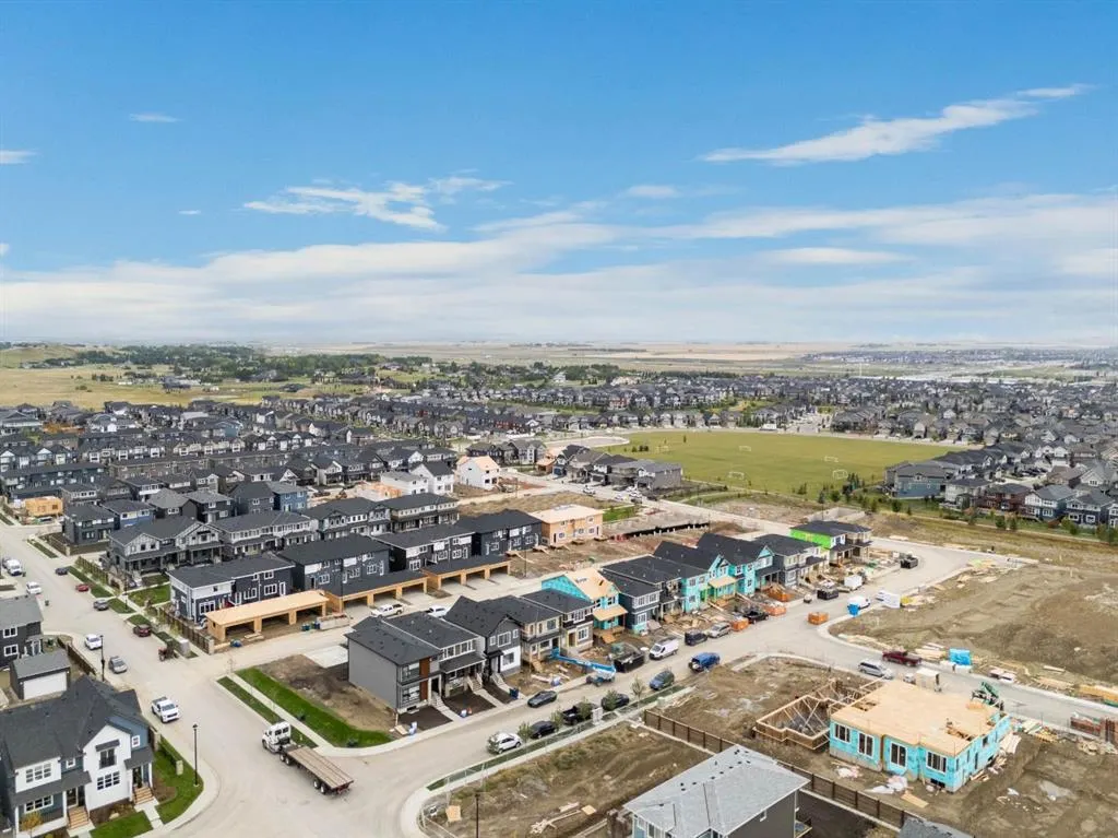 605 Lambeau Link SE