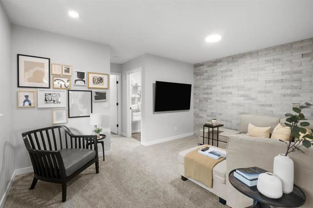 605 Lambeau Link SE