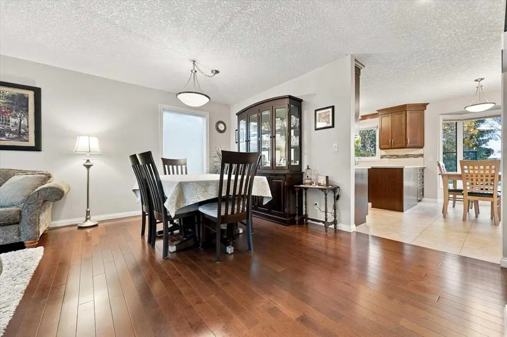 144 Bernard Way NW