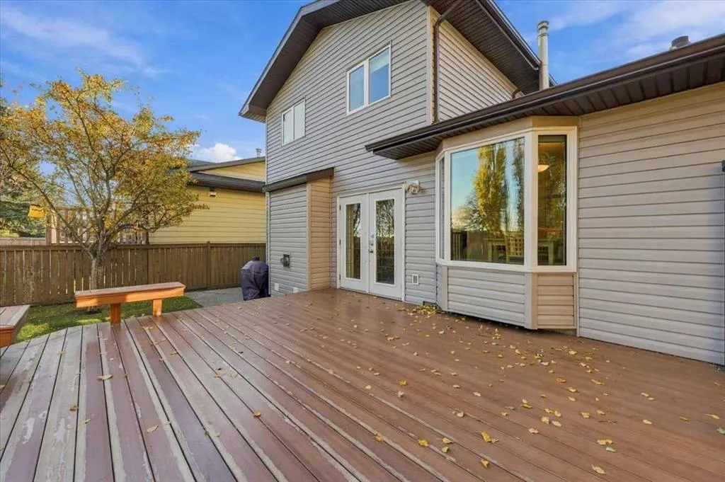 144 Bernard Way NW