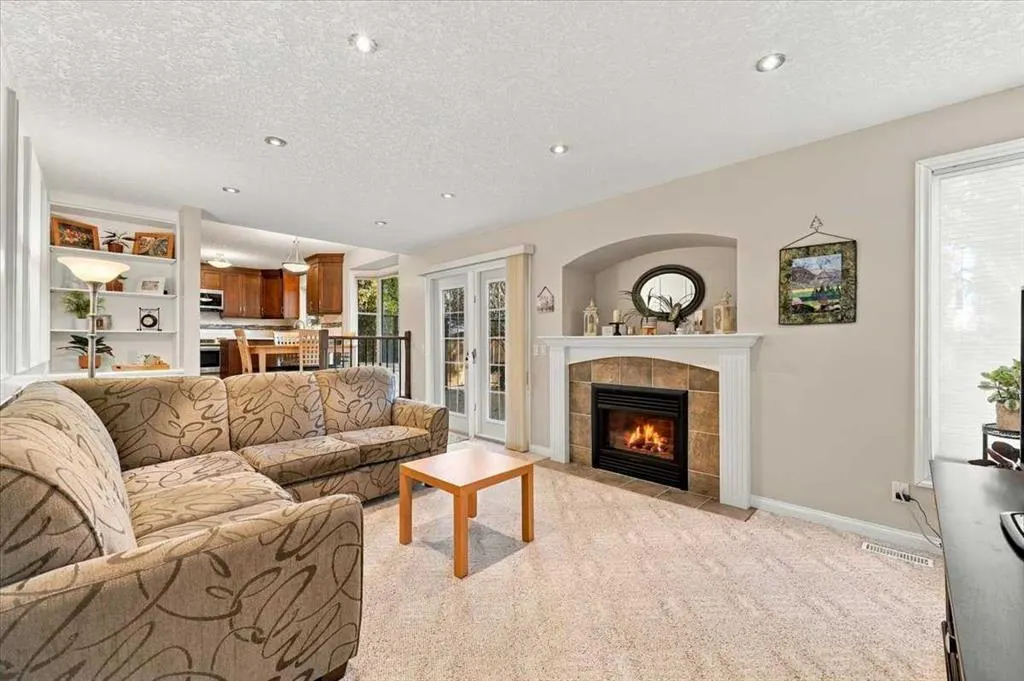 144 Bernard Way NW
