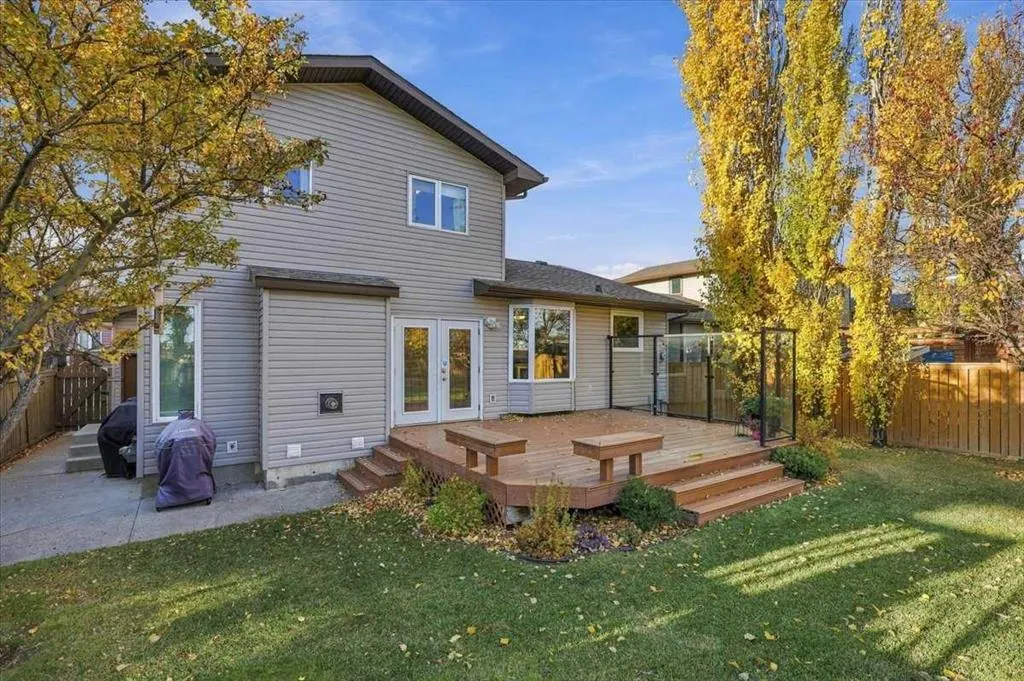 144 Bernard Way NW