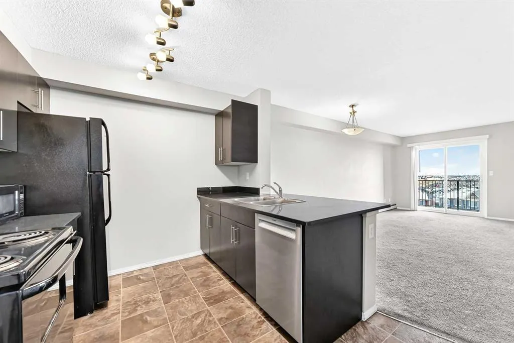 195 Kincora Glen Road NW #404