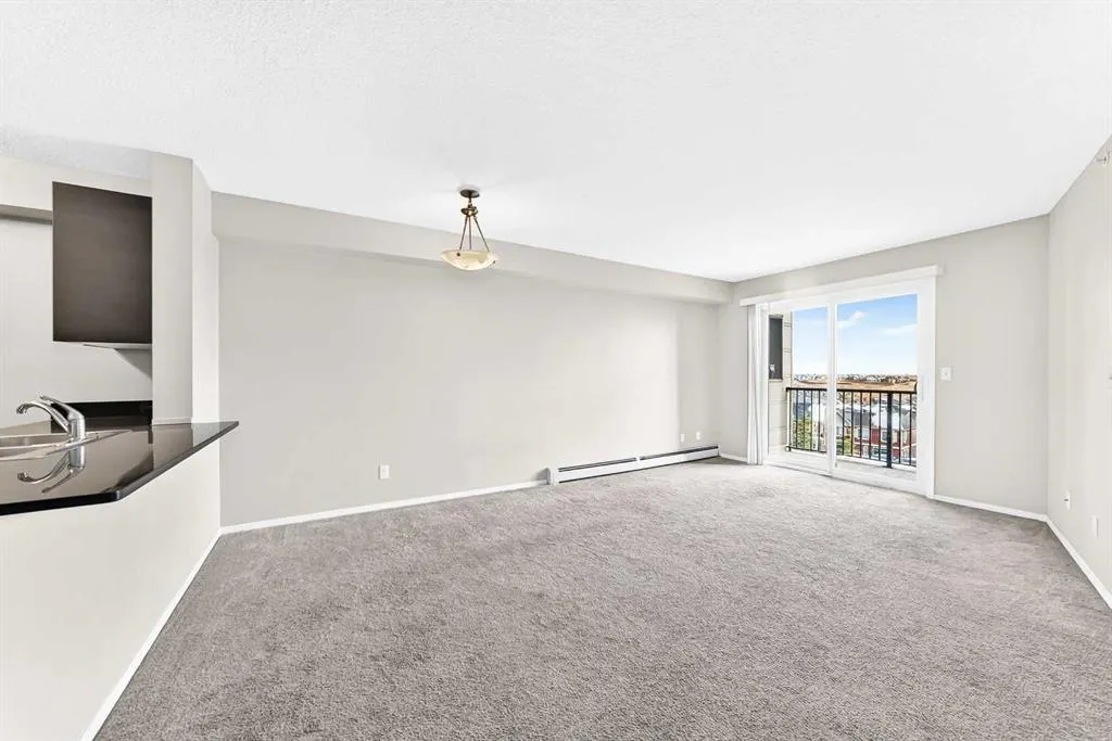 195 Kincora Glen Road NW #404