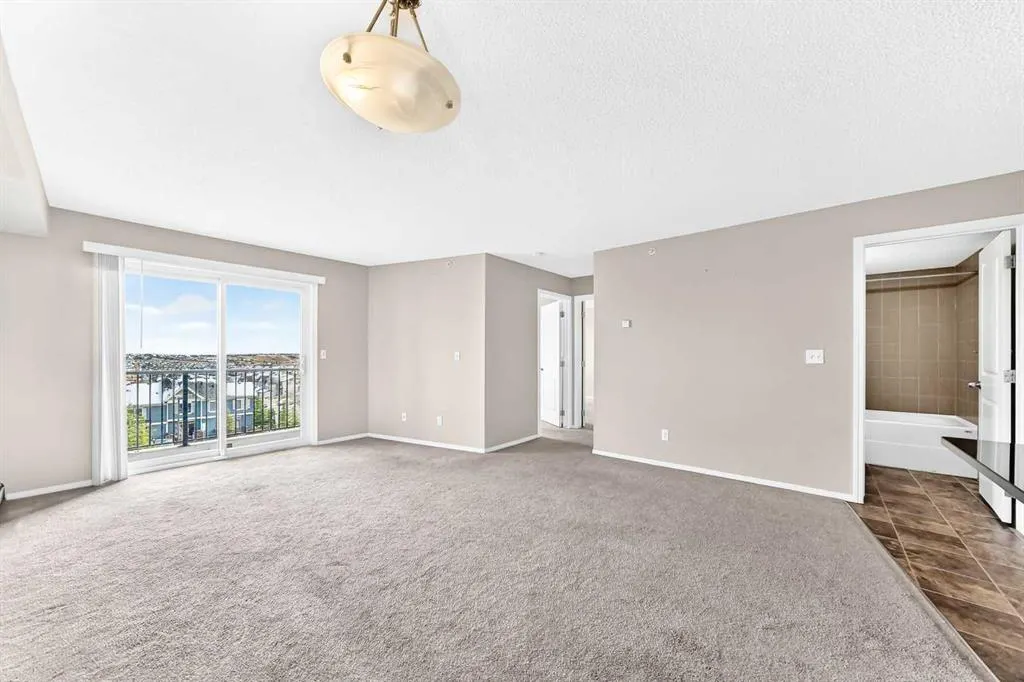 195 Kincora Glen Road NW #404