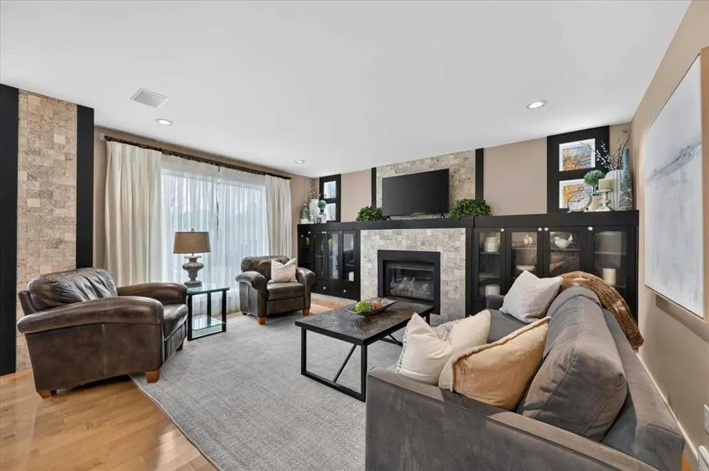 20 Hidden Valley Gardens NW