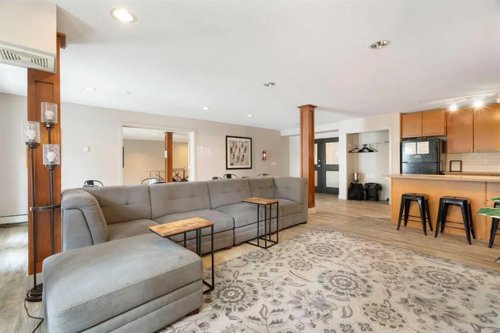 35 Richard Court SW #159