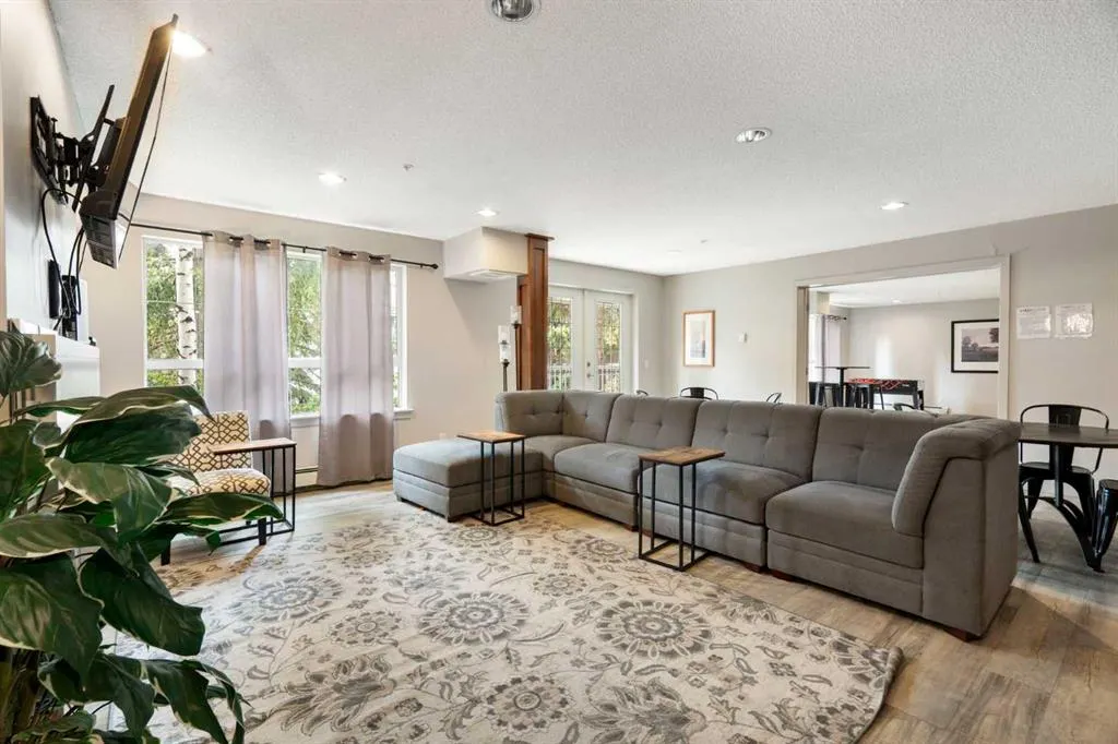 35 Richard Court SW #159