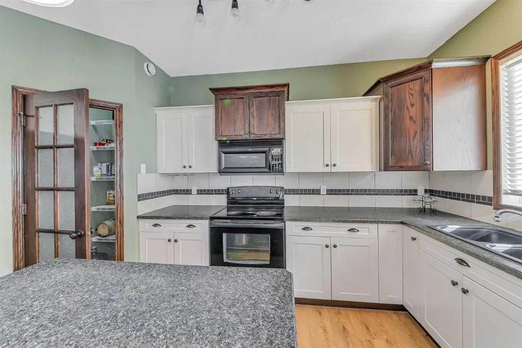 61 Lanterman Close