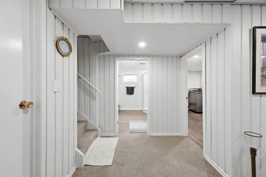 6 College Park Close
