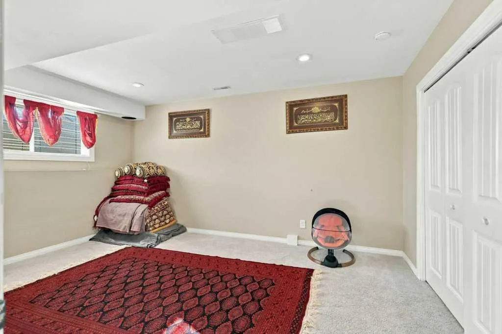 15 Inkster Close