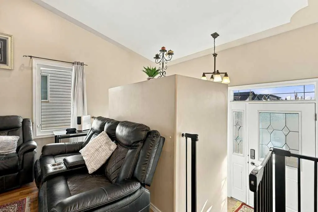 15 Inkster Close
