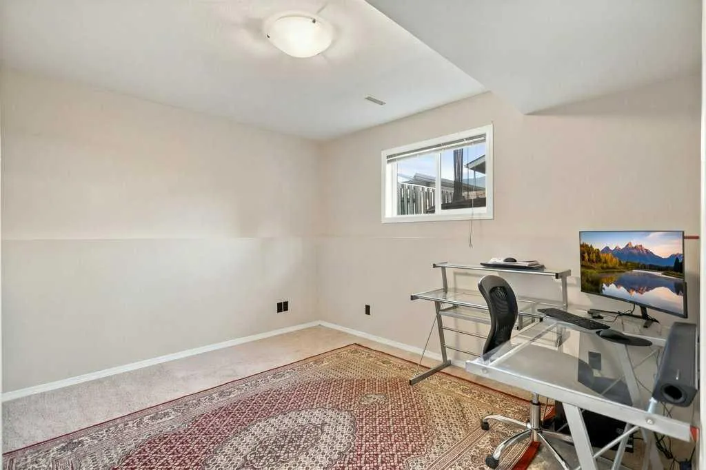 15 Inkster Close