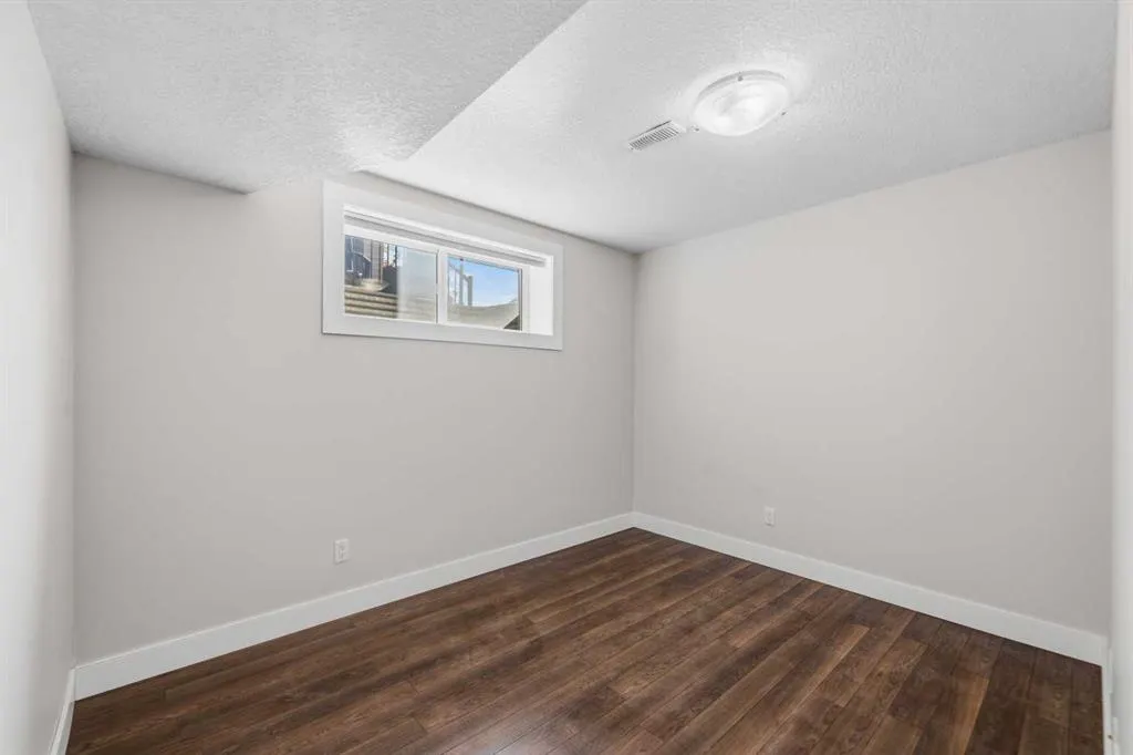 195 Elgin Rise SE